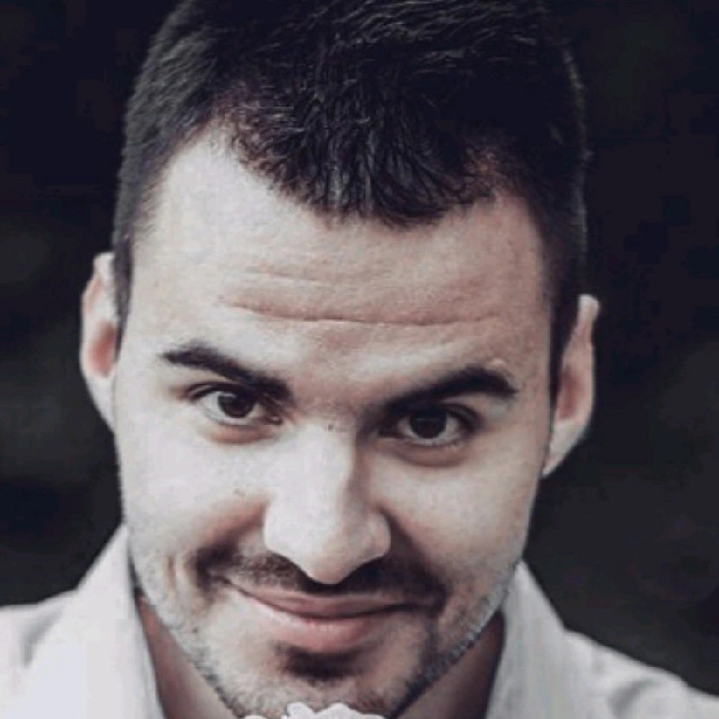 Oscar Colmenares - Language Instructor